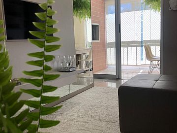 Apartamento com sacada 1 quarto -Centro